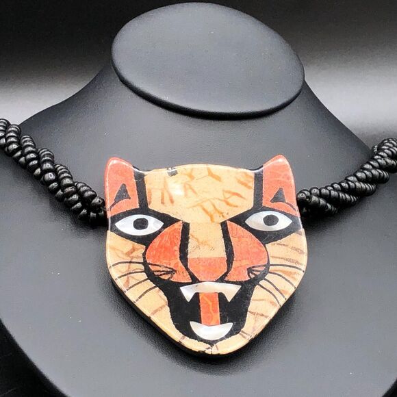 Vintage MOP Coral Mosaic Tiger Pendant Necklace Mother of Pearl Inlay 1970s 80s - Picture 2 of 9